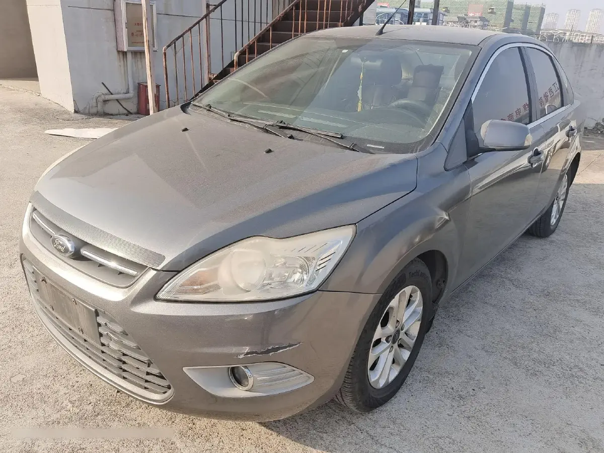 2013 Ford Focus 1.8L 124HP L4 4AT