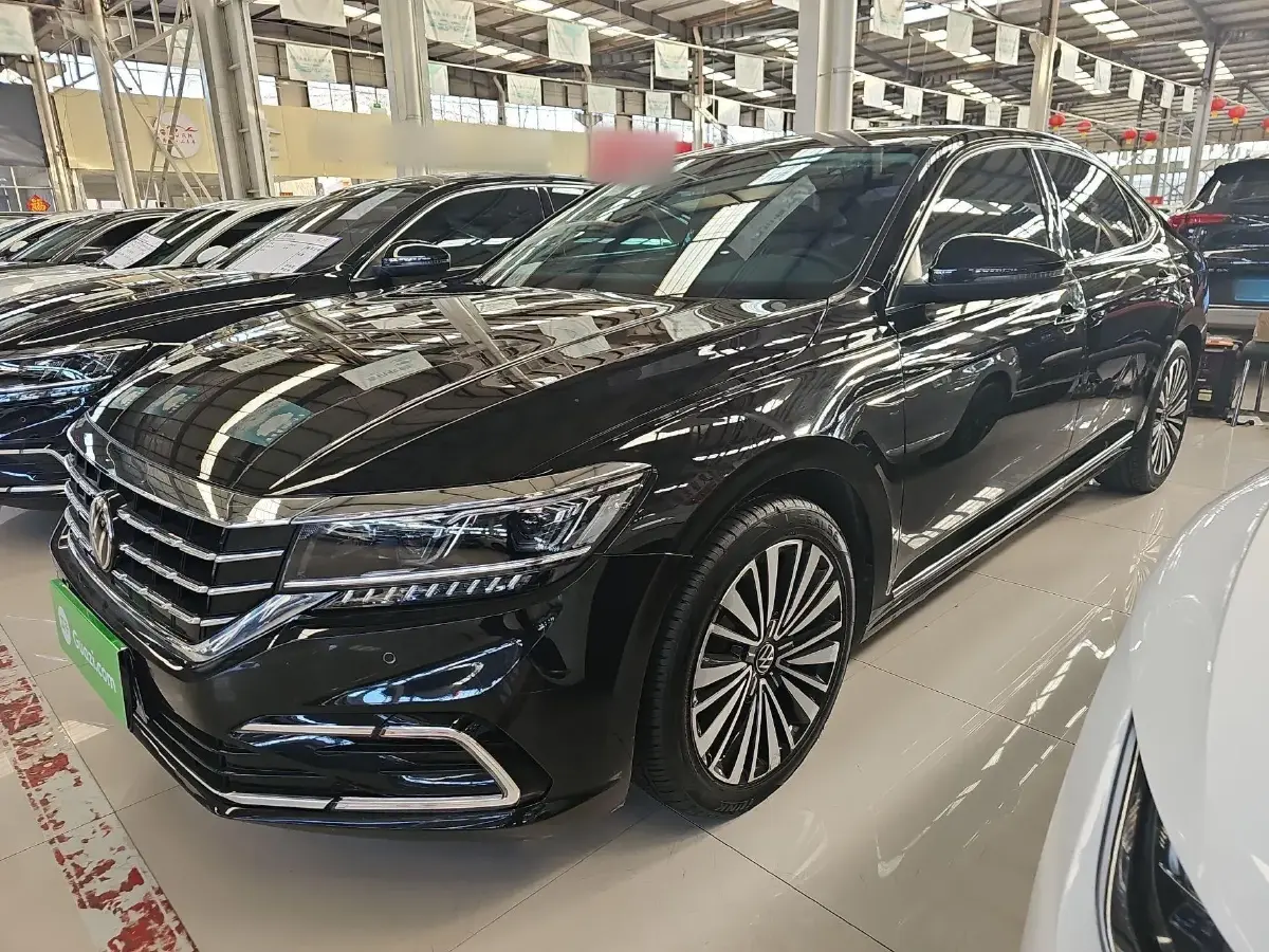 2021 Volkswagen Passat 2.0T 186HP L4 7DCT