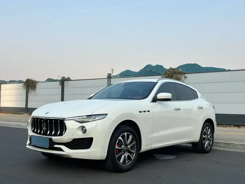 2016 Maserati Levante 3.0T 350HP V6 8AT