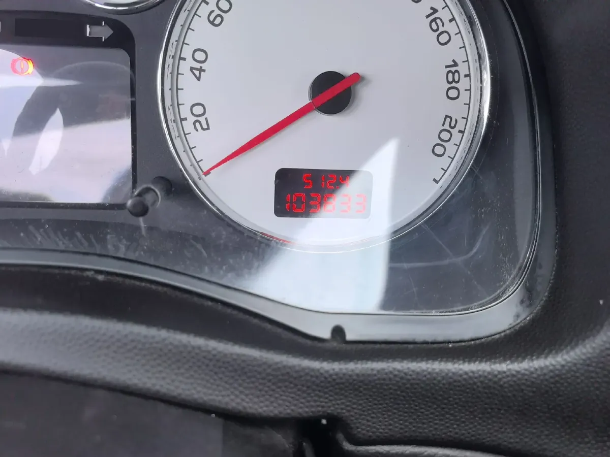 2013 Peugeot 307 1.6L 117HP L4 5MT,autocango,china used car exporter,china ev exporter,chinese used car exporter,chinese used ev exporter