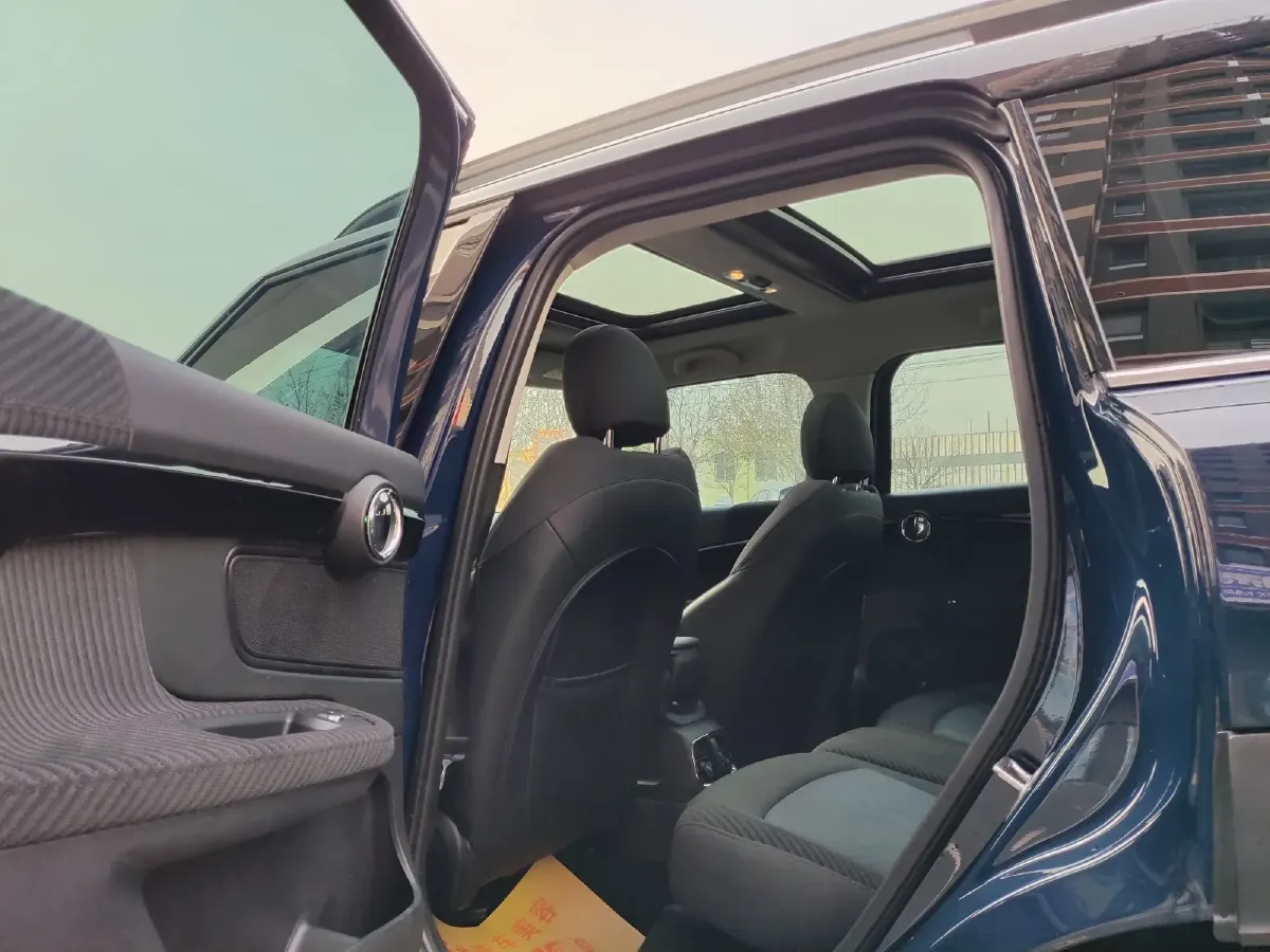 2018 MINI COUNTRYMAN 1.5T 136HP L3 6AT,autocango,china used car exporter,china ev exporter,chinese used car exporter,chinese used ev exporter