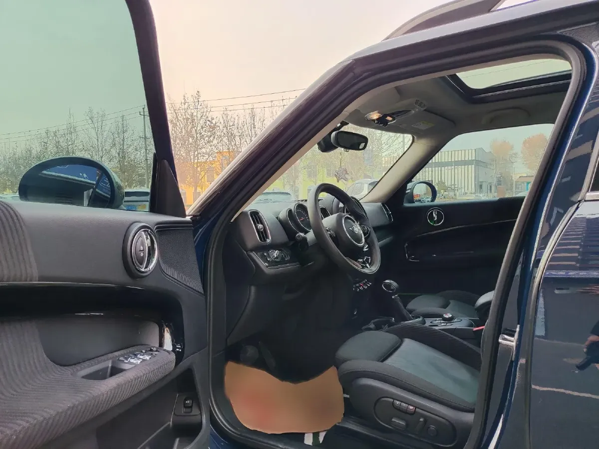 2018 MINI COUNTRYMAN 1.5T 136HP L3 6AT,autocango,china used car exporter,china ev exporter,chinese used car exporter,chinese used ev exporter