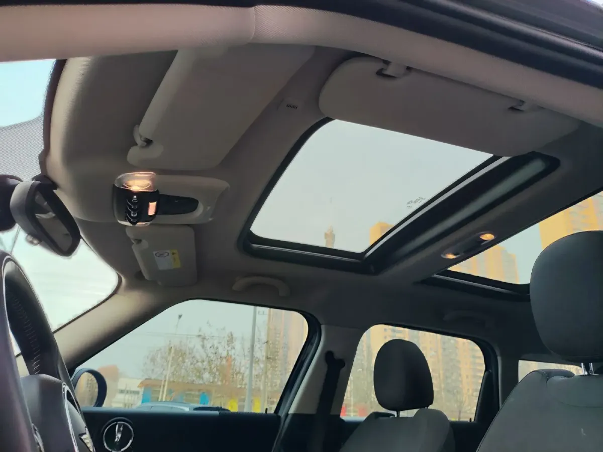 2018 MINI COUNTRYMAN 1.5T 136HP L3 6AT,autocango,china used car exporter,china ev exporter,chinese used car exporter,chinese used ev exporter