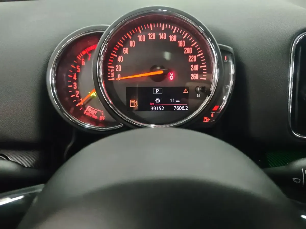 2018 MINI COUNTRYMAN 1.5T 136HP L3 6AT,autocango,china used car exporter,china ev exporter,chinese used car exporter,chinese used ev exporter