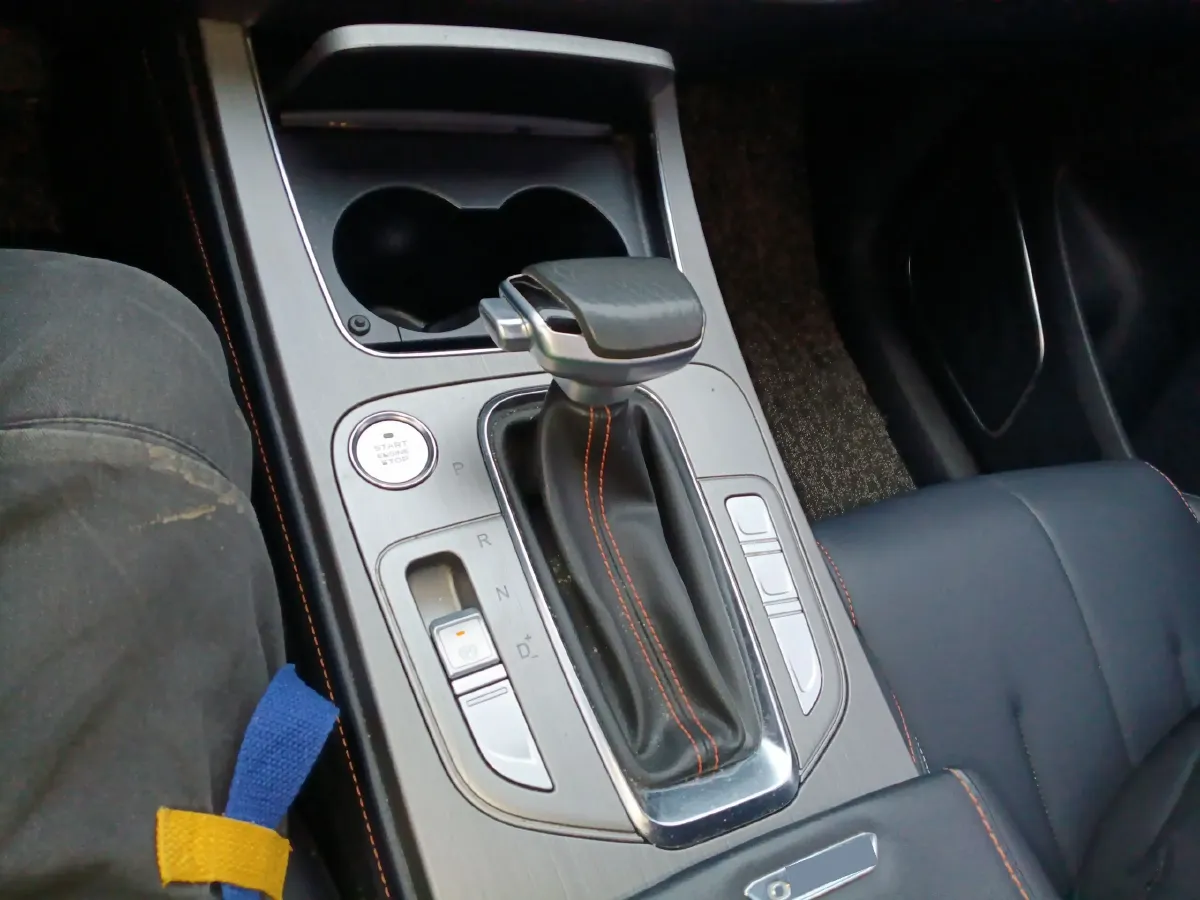 2020 ChangAn Oshan X7 1.5T 178HP L4 7DCT,autocango,china used car exporter,china ev exporter,chinese used car exporter,chinese used ev exporter