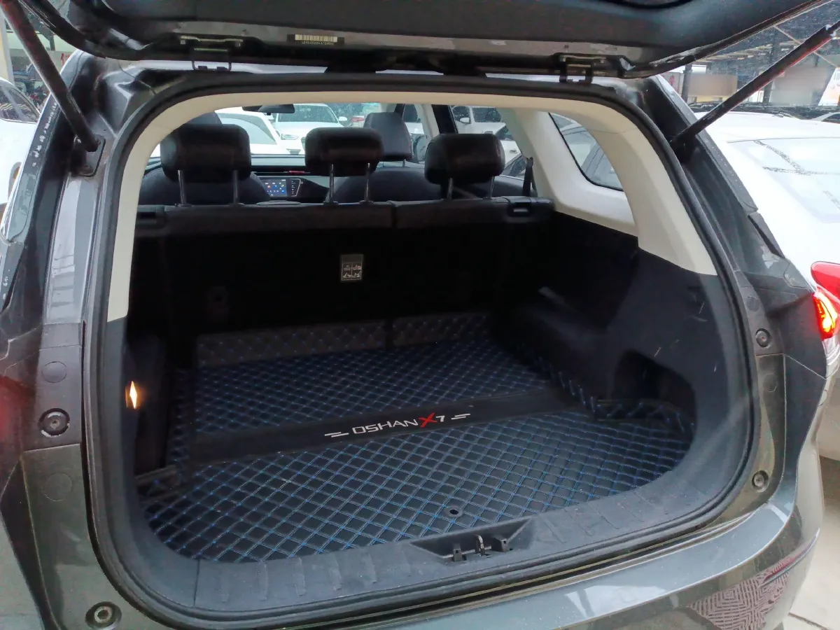 2020 ChangAn Oshan X7 1.5T 178HP L4 7DCT,autocango,china used car exporter,china ev exporter,chinese used car exporter,chinese used ev exporter