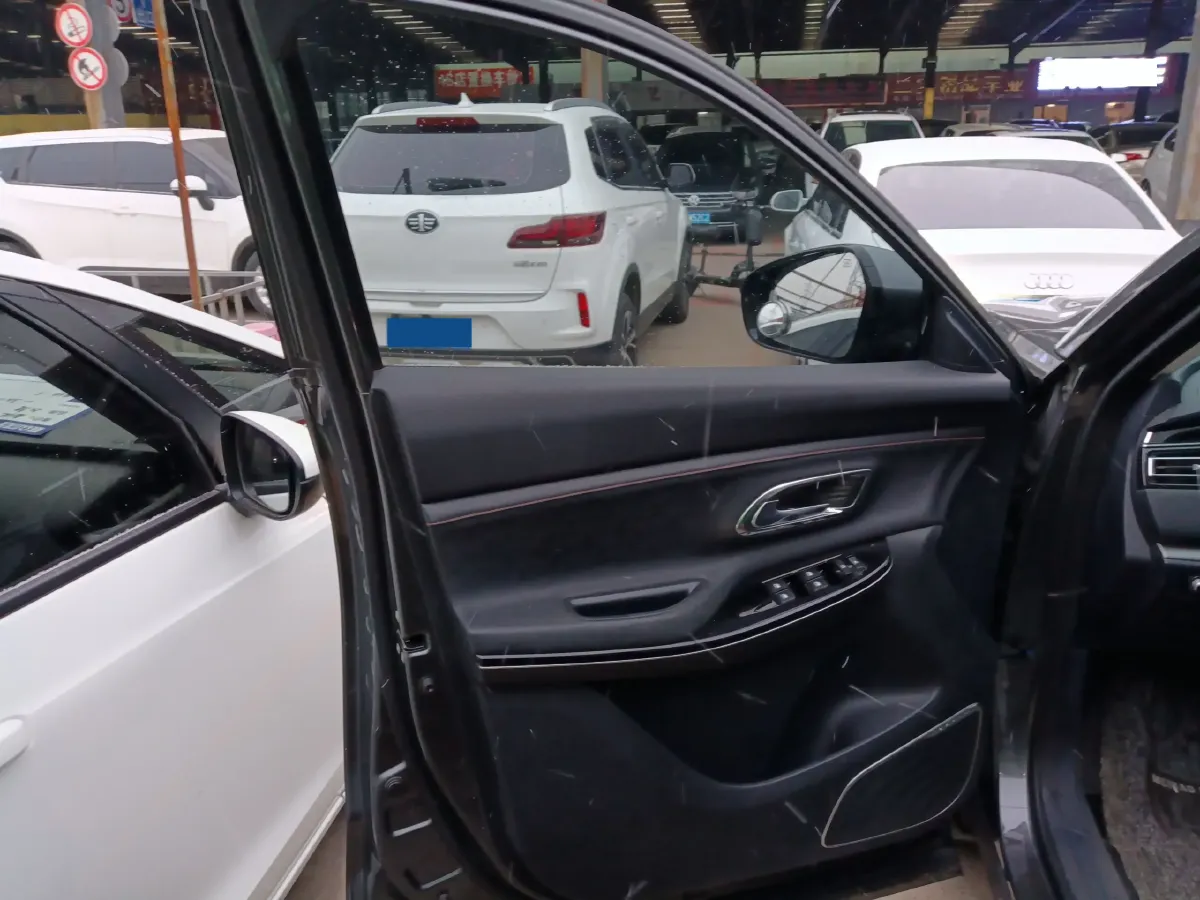 2020 ChangAn Oshan X7 1.5T 178HP L4 7DCT,autocango,china used car exporter,china ev exporter,chinese used car exporter,chinese used ev exporter