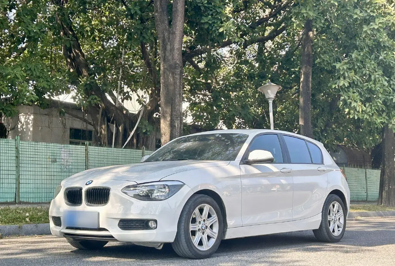 2013 BMW 1 Series 1.6T 136HP L4 8AT