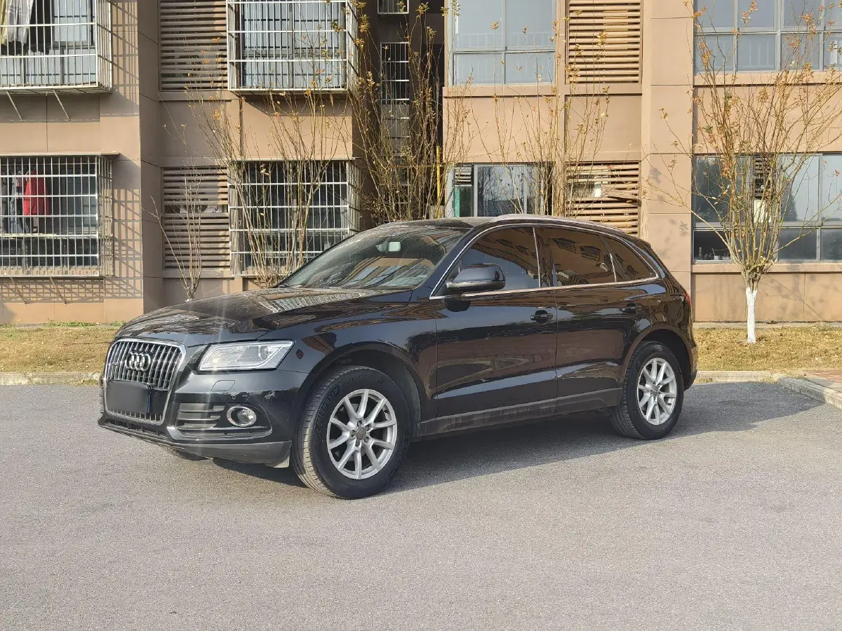 2013 Audi Q5 2.0T 211HP L4 8AT