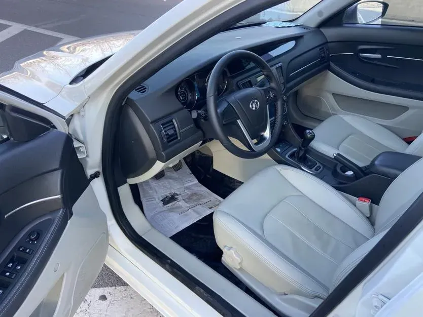 2016 BeiJing Auto Senova D50 1.5L 113HP L4 5MT,autocango,china used car exporter,china ev exporter,chinese used car exporter,chinese used ev exporter