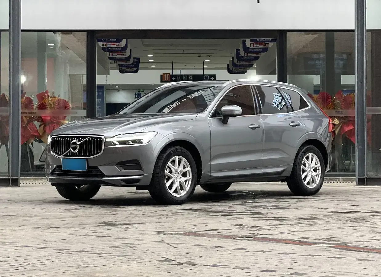 2019 Volvo XC60 2.0T 254HP L4 8AT