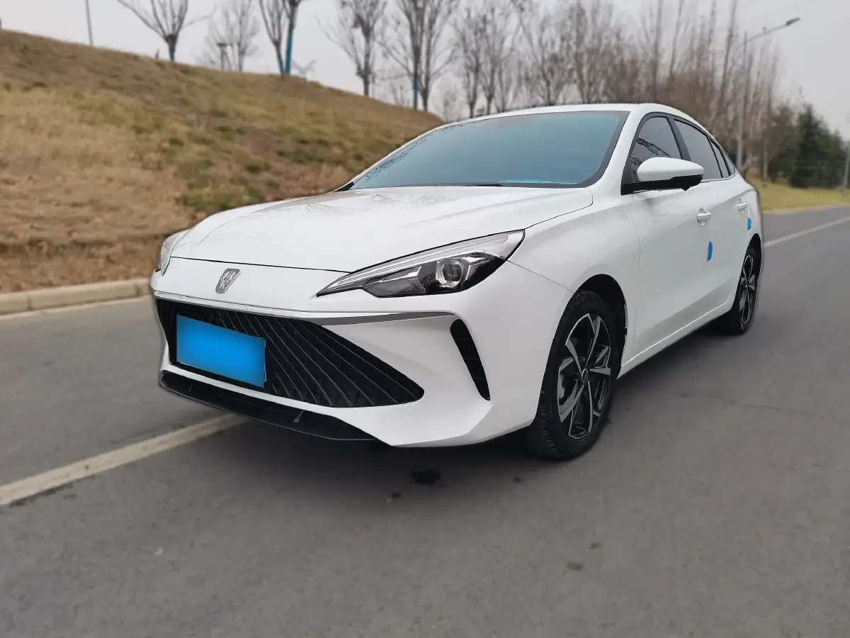 2023 Roewe i5 1.5L 129HP L4 CVT