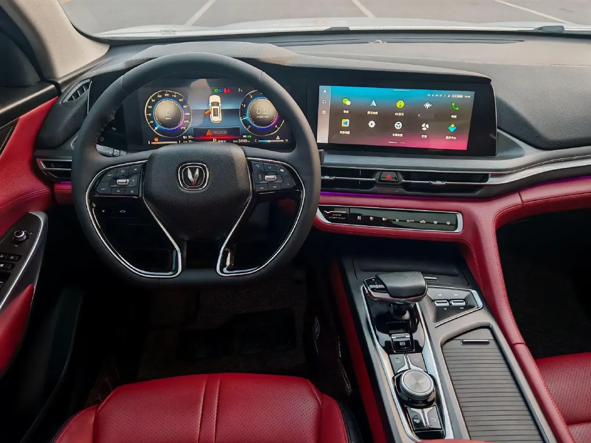 2021 ChangAn CS75 Plus 2.0T 233HP L4 8AT,autocango,china used car exporter,china ev exporter,chinese used car exporter,chinese used ev exporter