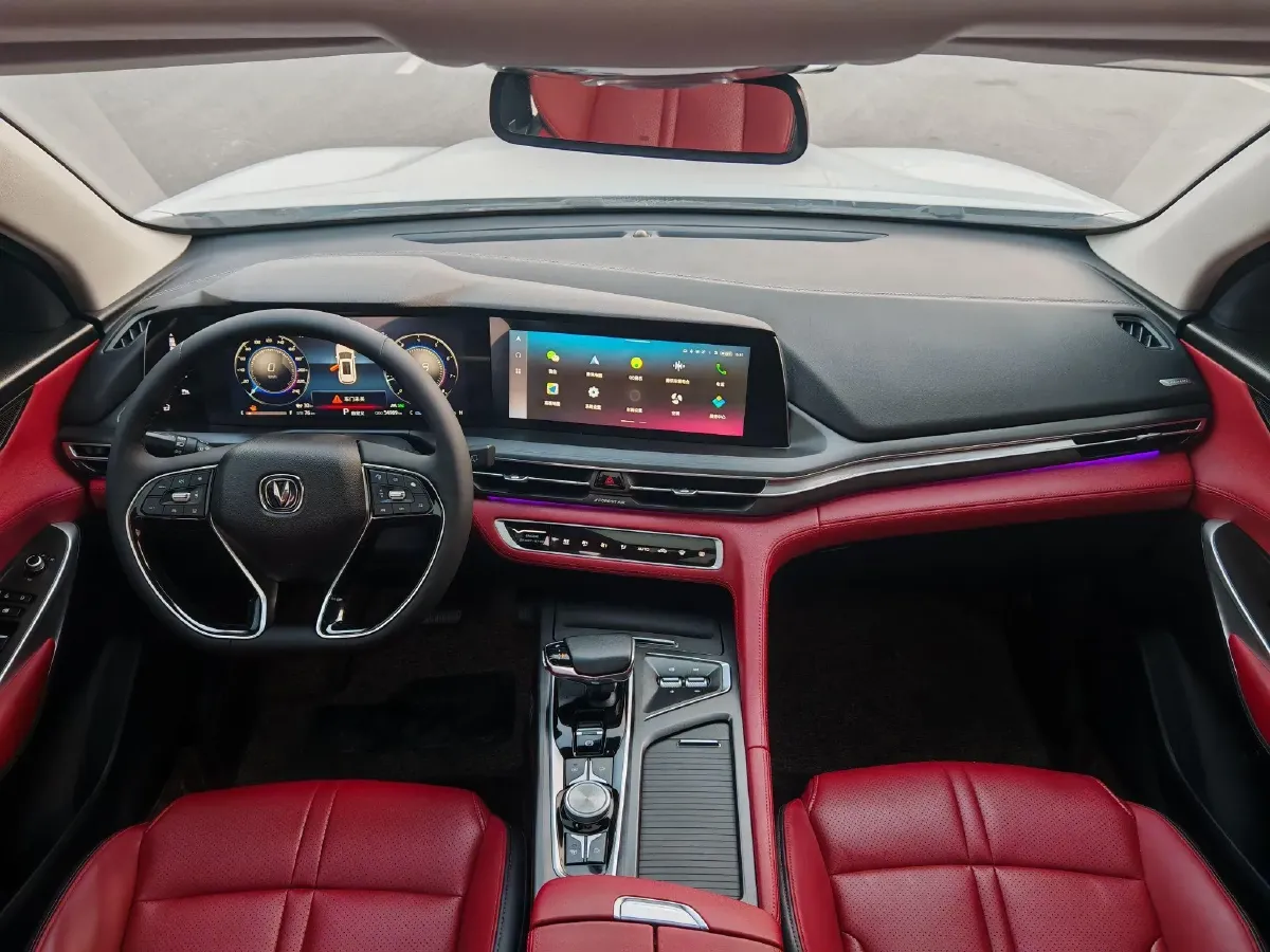 2021 ChangAn CS75 Plus 2.0T 233HP L4 8AT,autocango,china used car exporter,china ev exporter,chinese used car exporter,chinese used ev exporter