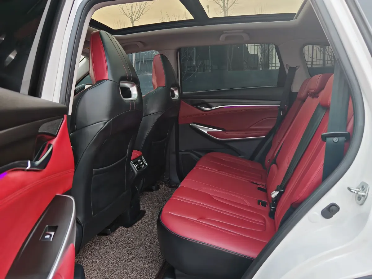 2021 ChangAn CS75 Plus 2.0T 233HP L4 8AT,autocango,china used car exporter,china ev exporter,chinese used car exporter,chinese used ev exporter