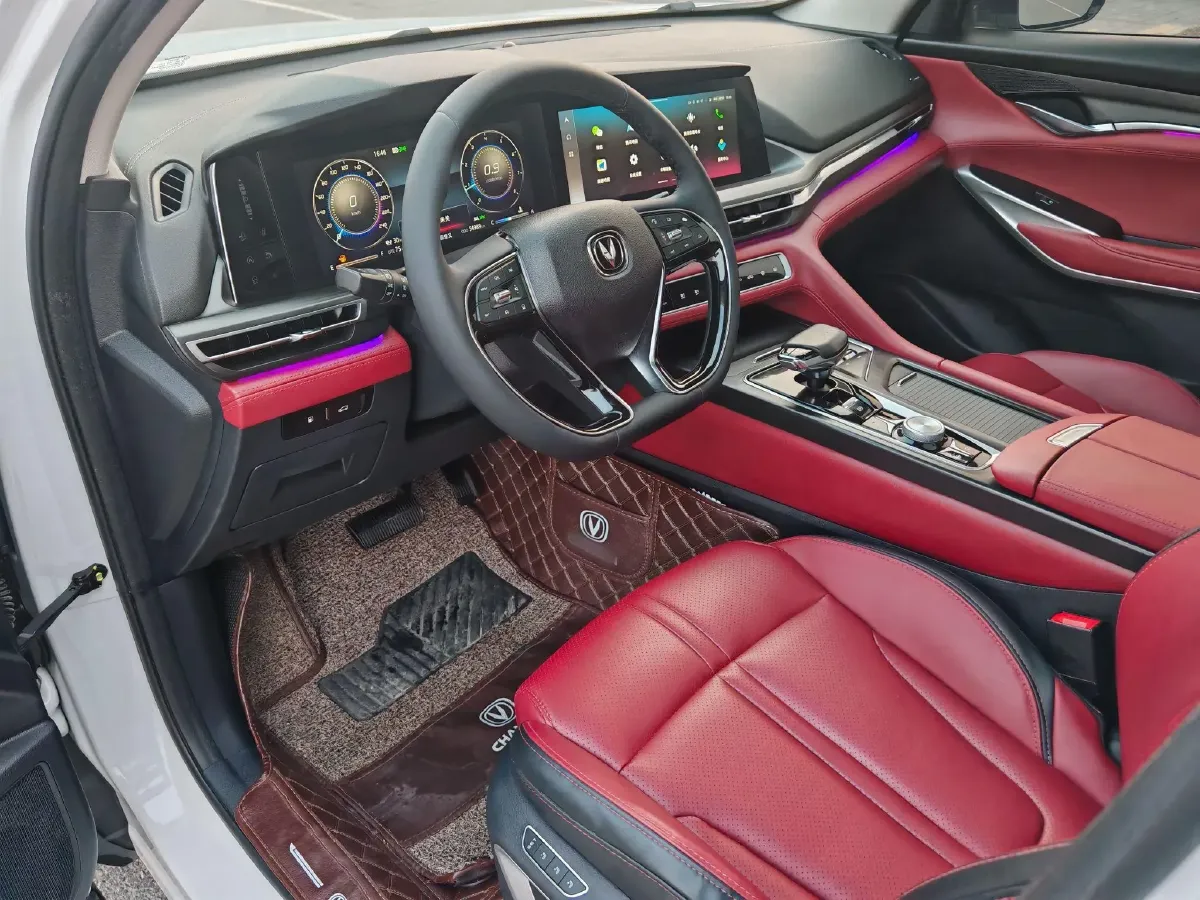 2021 ChangAn CS75 Plus 2.0T 233HP L4 8AT,autocango,china used car exporter,china ev exporter,chinese used car exporter,chinese used ev exporter