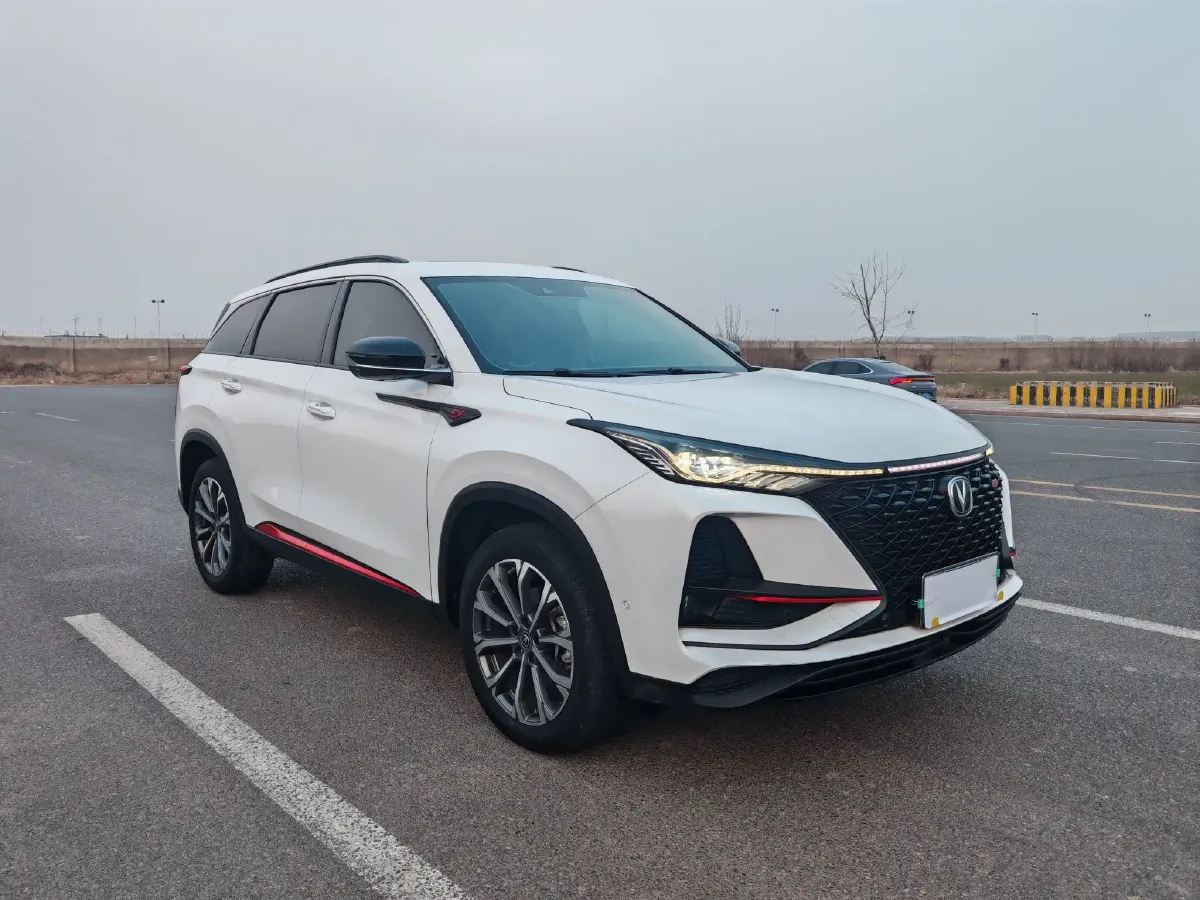 2021 ChangAn CS75 Plus 2.0T 233HP L4 8AT,autocango,china used car exporter,china ev exporter,chinese used car exporter,chinese used ev exporter