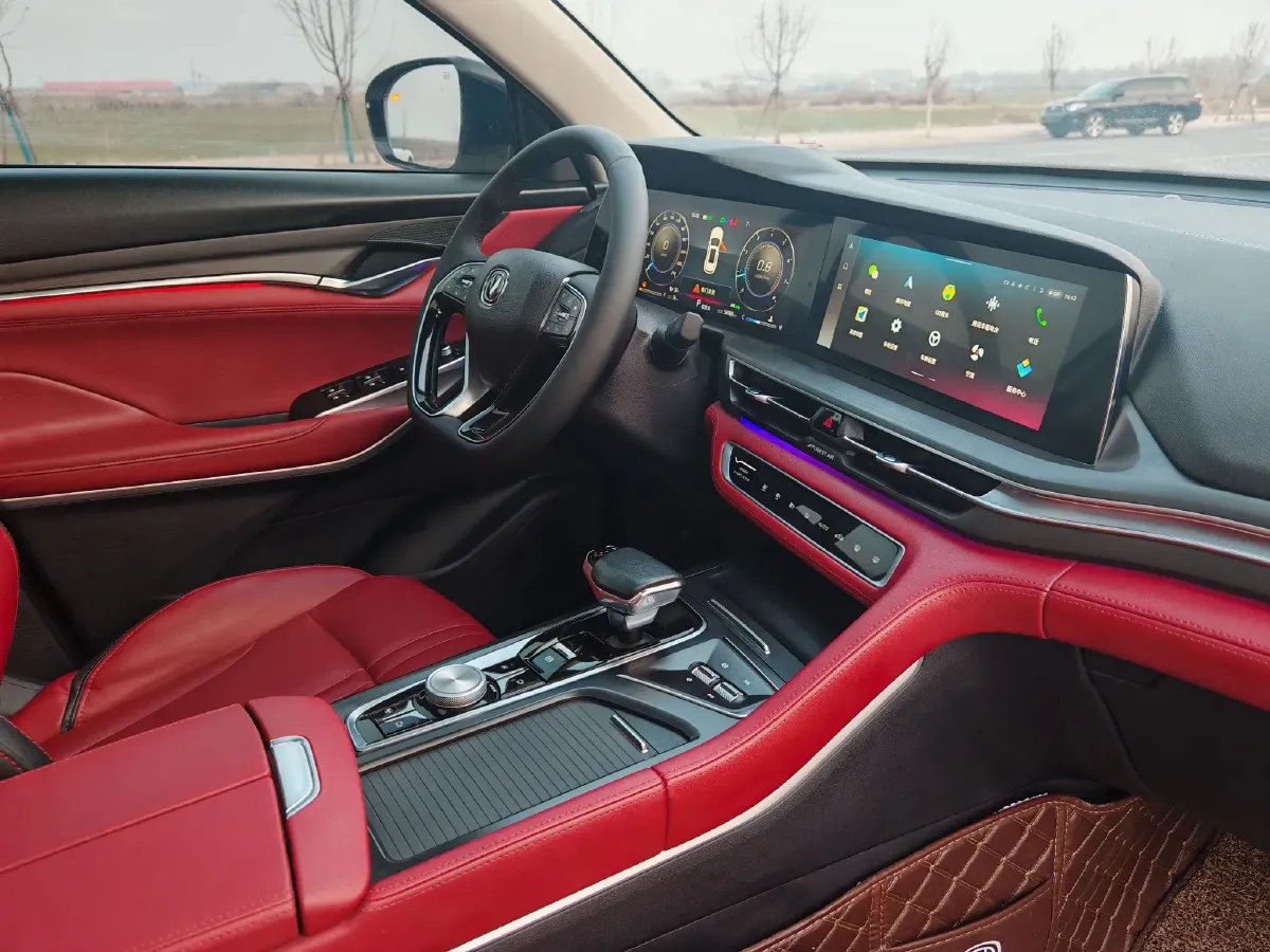 2021 ChangAn CS75 Plus 2.0T 233HP L4 8AT,autocango,china used car exporter,china ev exporter,chinese used car exporter,chinese used ev exporter