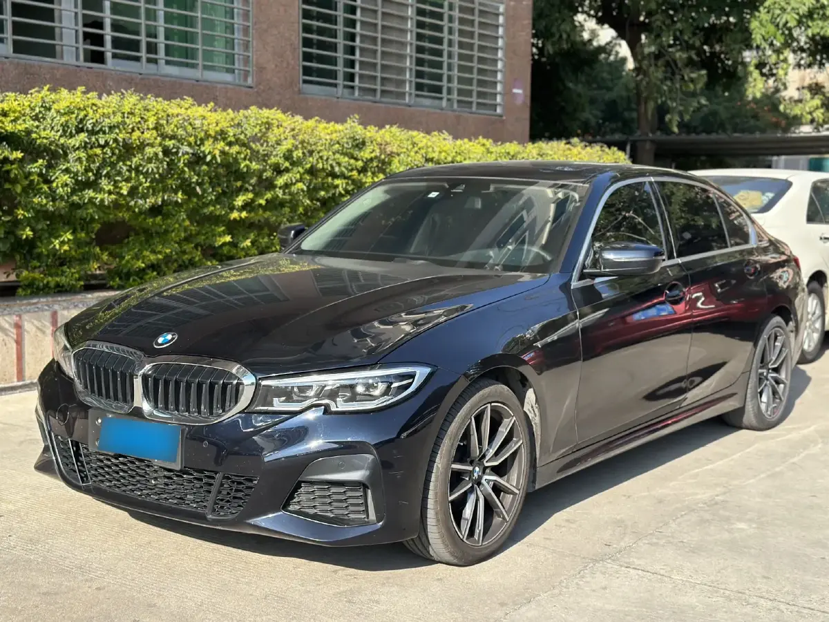 2022 BMW 3 Series 2.0T 184HP L4 8AT