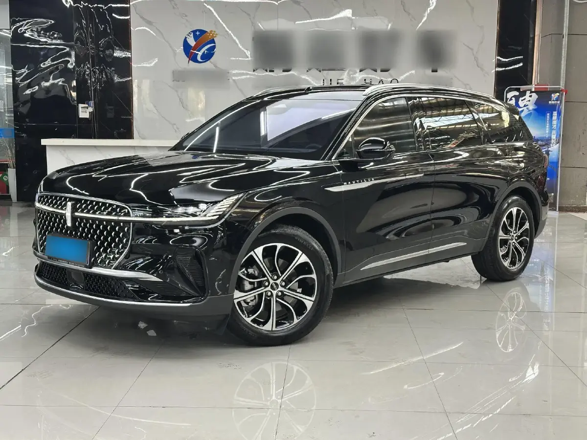 2023 Lincoln Nautilus 2.0T 261HP L4 8AT