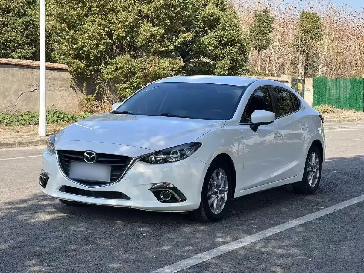 2014 Mazda 3 Axela 1.5L 117HP L4 6AT