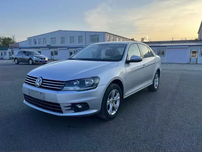 2013 Volkswagen Bora 1.6L 105HP L4 6AT
