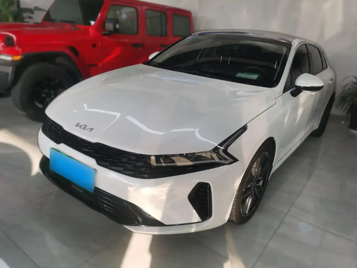 2021 Kia K5 2.0T 240HP L4 8AT