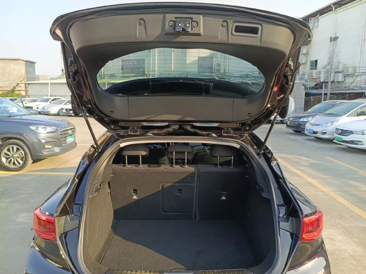 2017 Infiniti QX30 1.6T 156HP L4 7DCT,autocango,china used car exporter,china ev exporter,chinese used car exporter,chinese used ev exporter