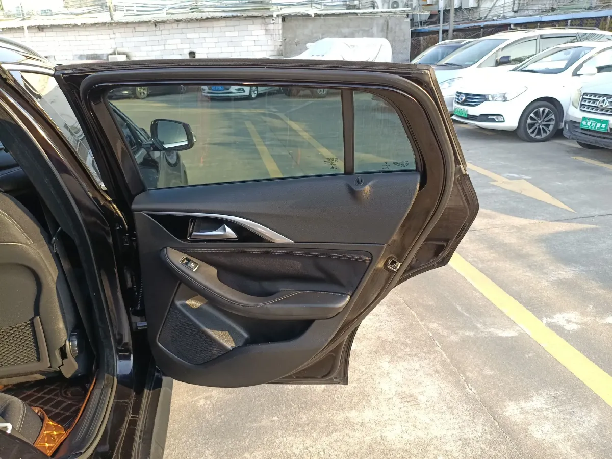 2017 Infiniti QX30 1.6T 156HP L4 7DCT,autocango,china used car exporter,china ev exporter,chinese used car exporter,chinese used ev exporter