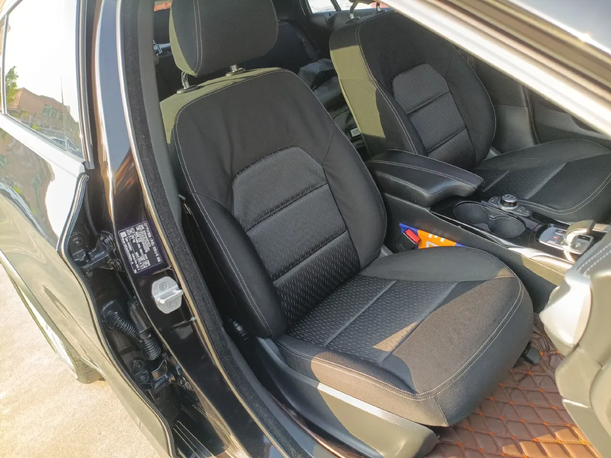 2017 Infiniti QX30 1.6T 156HP L4 7DCT,autocango,china used car exporter,china ev exporter,chinese used car exporter,chinese used ev exporter