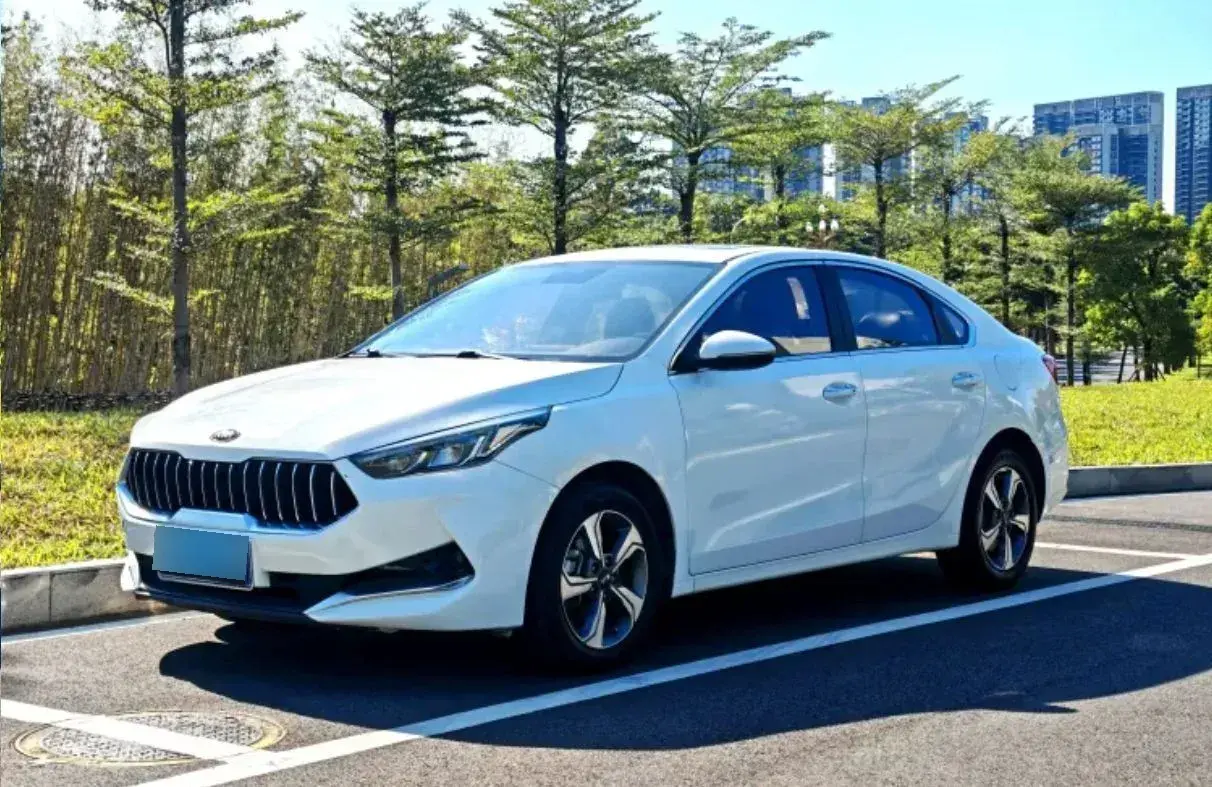 2014 Kia K5 2.0L 162HP L4 6AT