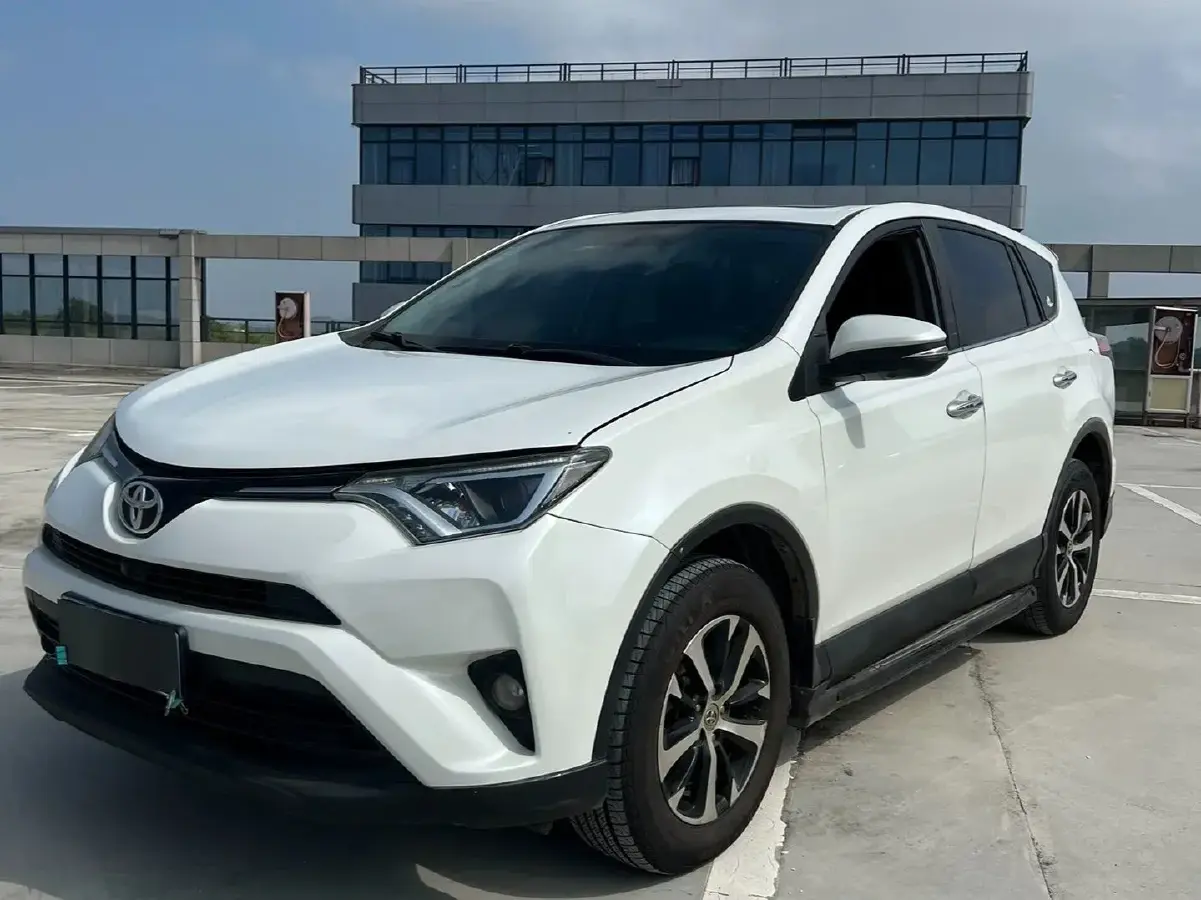 2016 Toyota RAV4 2.0L 151HP L4 CVT