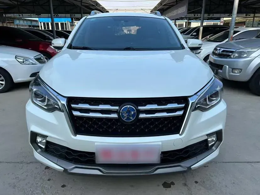 2018 Venucia T70 2.0L 144HP L4 CVT,autocango,china used car exporter,china ev exporter,chinese used car exporter,chinese used ev exporter
