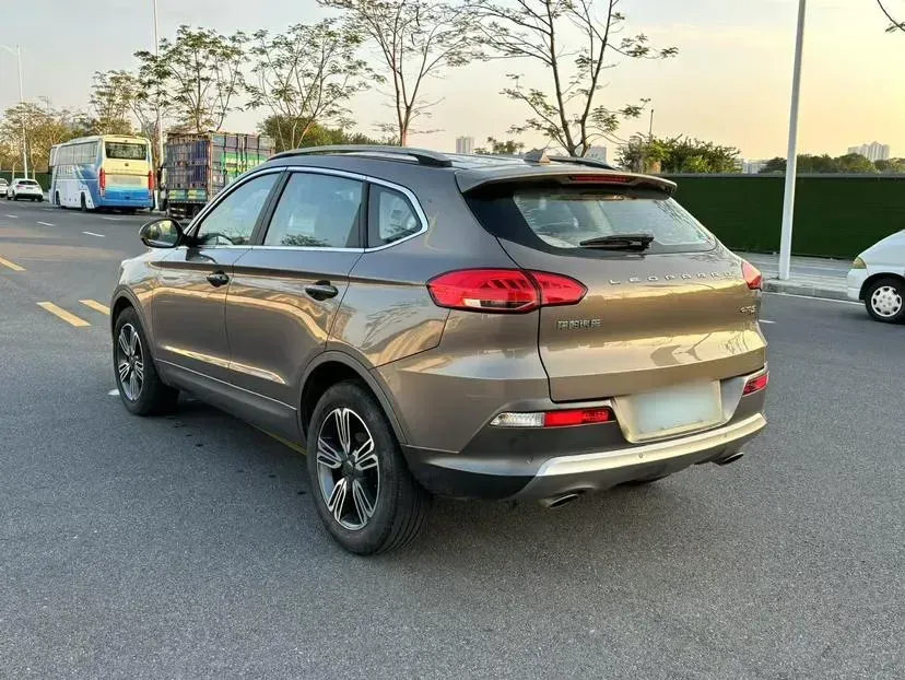 2017 Leopaard CS10 2.0T 177HP L4 6DCT,autocango,china used car exporter,china ev exporter,chinese used car exporter,chinese used ev exporter