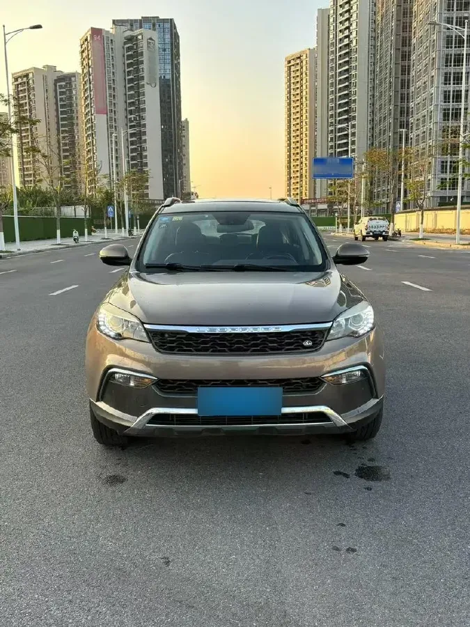 2017 Leopaard CS10 2.0T 177HP L4 6DCT,autocango,china used car exporter,china ev exporter,chinese used car exporter,chinese used ev exporter