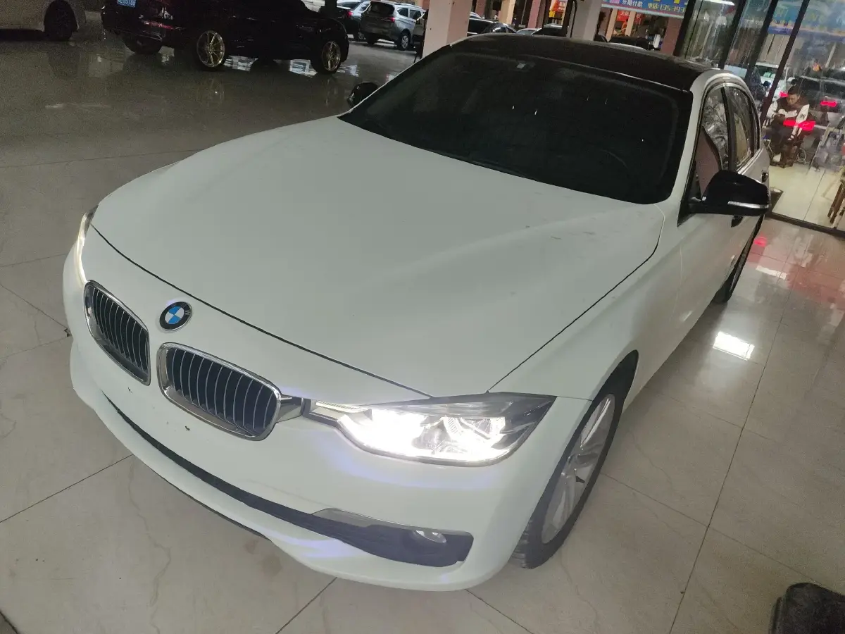 2017 BMW 3 Series 2.0T 184HP L4 8AT