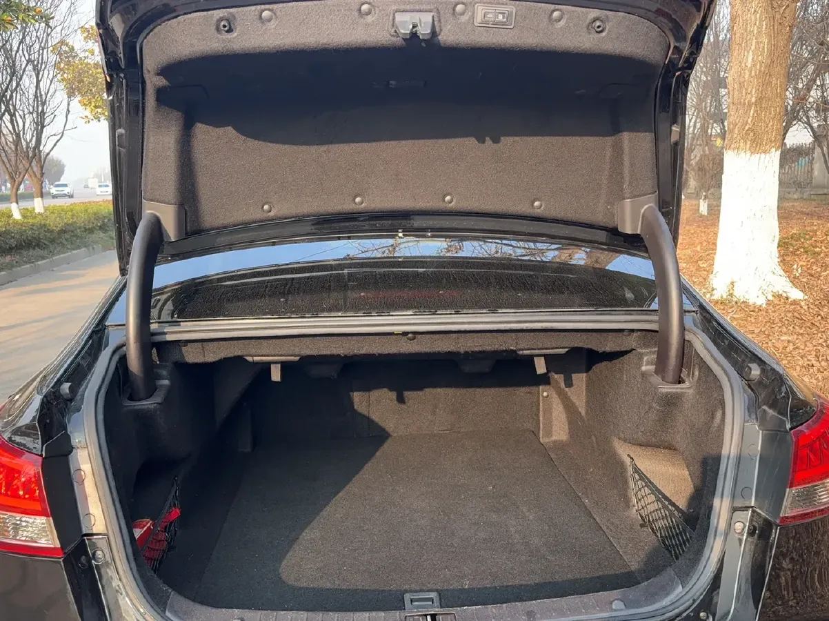 2016 Zotye Z700 1.8T 177HP L4 6DCT,autocango,china used car exporter,china ev exporter,chinese used car exporter,chinese used ev exporter