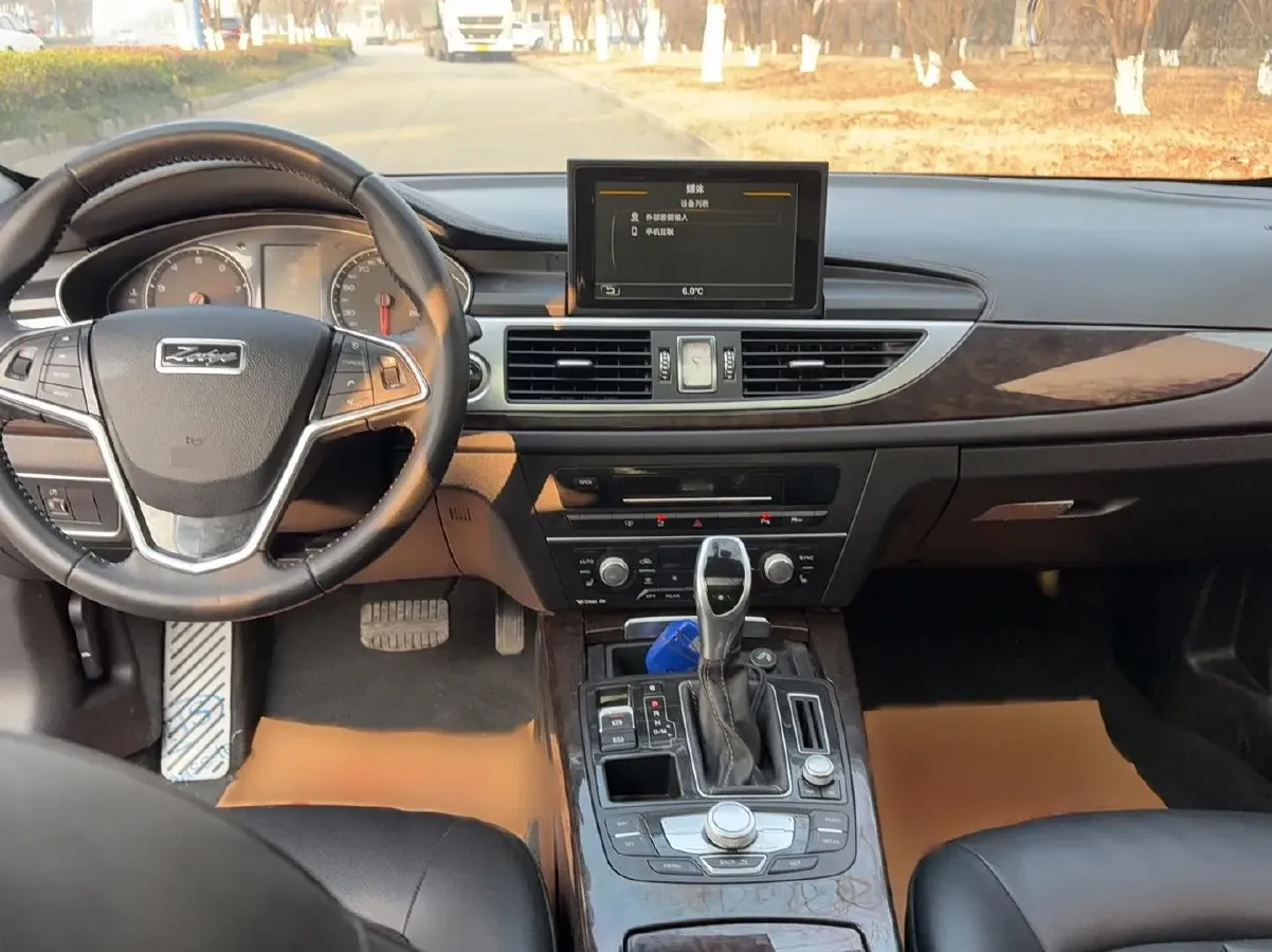 2016 Zotye Z700 1.8T 177HP L4 6DCT,autocango,china used car exporter,china ev exporter,chinese used car exporter,chinese used ev exporter