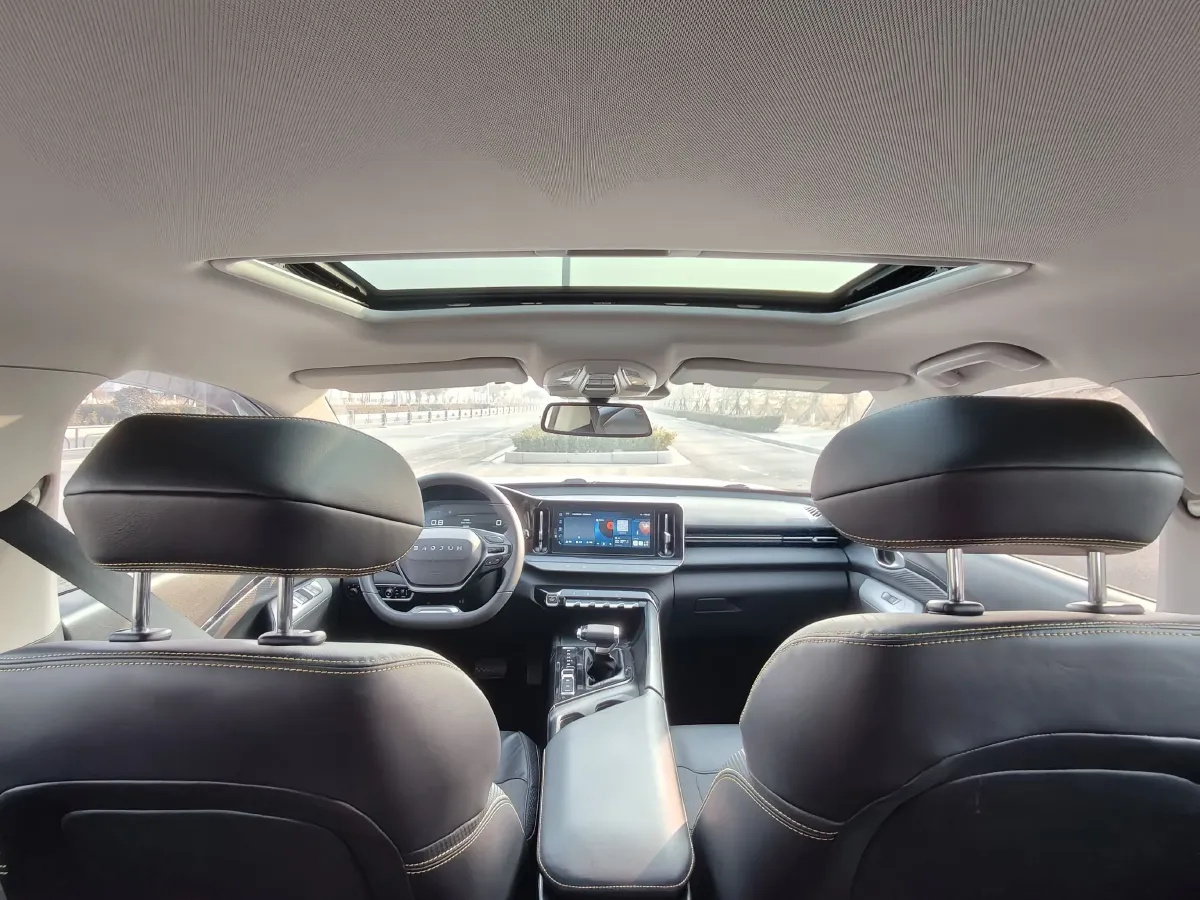 2020 BaoJun RC-5 1.5T 147HP L4 CVT,autocango,china used car exporter,china ev exporter,chinese used car exporter,chinese used ev exporter