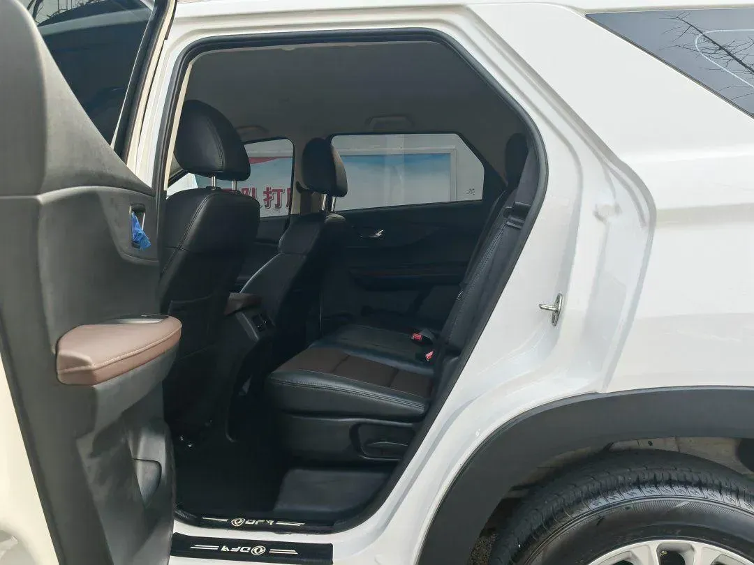 2021 DongFeng Fengon Fengon S560 1.5T 150HP L4 CVT,autocango,china used car exporter,china ev exporter,chinese used car exporter,chinese used ev exporter