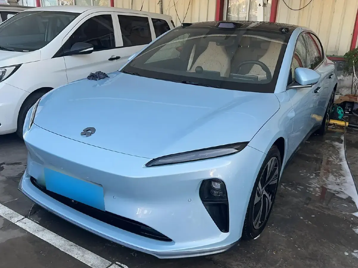 2022 NIO ET5 BEV 75KWH