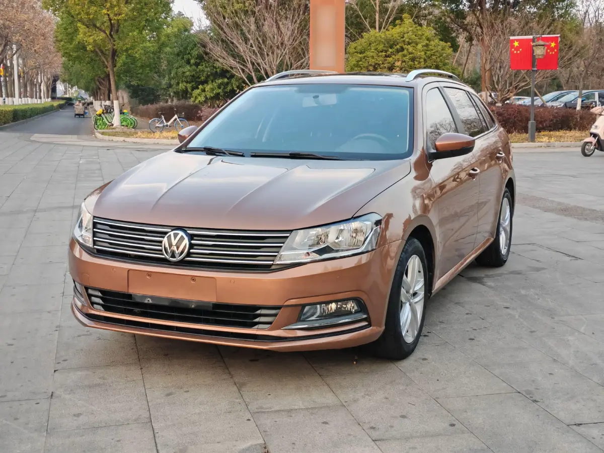 2015 Volkswagen Gran Lavida 1.6L 110HP L4 6AT