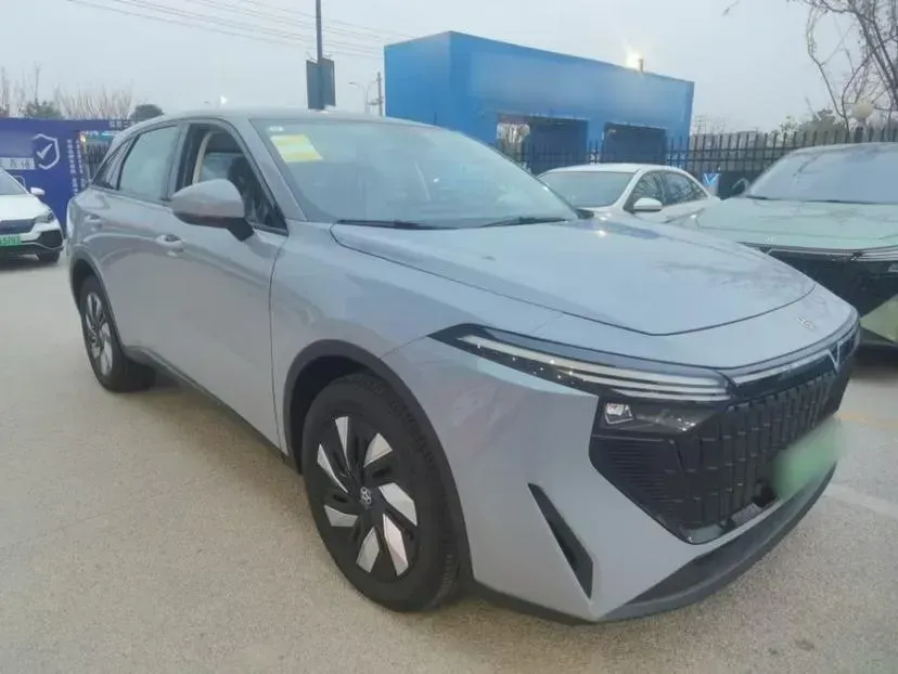 2023 Venucia Grand V DD-i 1.5T 163HP L4 E-CVT PHEV 18.4KWH,autocango,china used car exporter,china ev exporter,chinese used car exporter,chinese used ev exporter