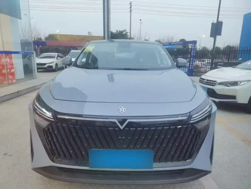 2023 Venucia Grand V DD-i 1.5T 163HP L4 E-CVT PHEV 18.4KWH,autocango,china used car exporter,china ev exporter,chinese used car exporter,chinese used ev exporter