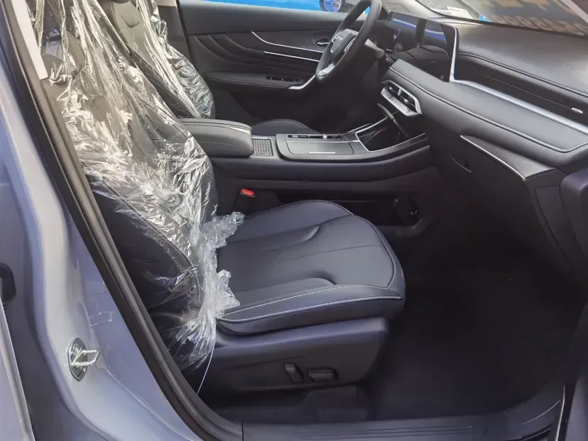 2023 Venucia Grand V DD-i 1.5T 163HP L4 E-CVT PHEV 18.4KWH,autocango,china used car exporter,china ev exporter,chinese used car exporter,chinese used ev exporter