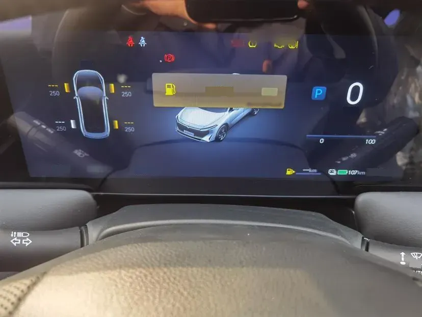 2023 Venucia Grand V DD-i 1.5T 163HP L4 E-CVT PHEV 18.4KWH,autocango,china used car exporter,china ev exporter,chinese used car exporter,chinese used ev exporter