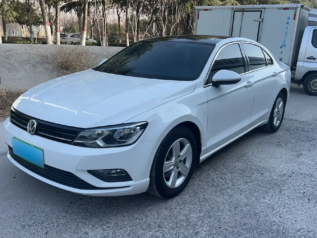 2017 Volkswagen Lamando 1.4T 131HP L4 7DCT