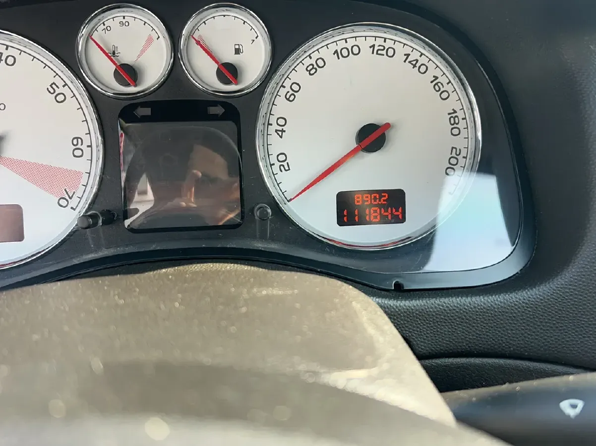 2012 Peugeot 307 1.6L 106HP L4 4AT,autocango,china used car exporter,china ev exporter,chinese used car exporter,chinese used ev exporter