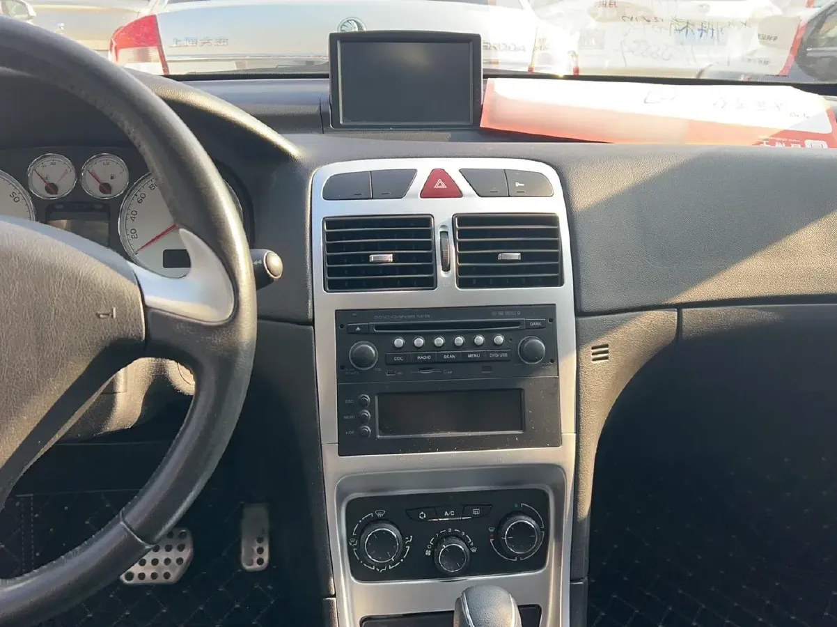 2012 Peugeot 307 1.6L 106HP L4 4AT,autocango,china used car exporter,china ev exporter,chinese used car exporter,chinese used ev exporter