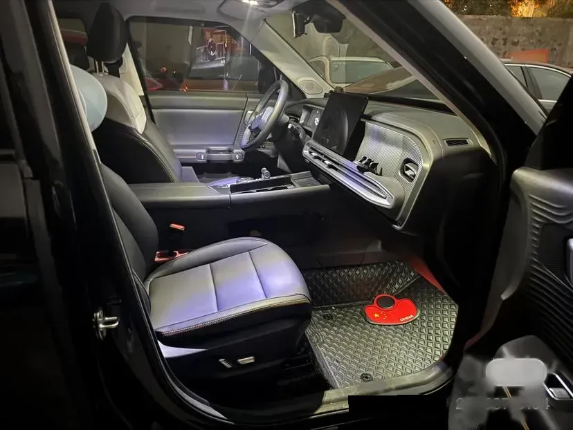 2024 BeiJing BJ30 1.5T 188HP L4 7DCT,autocango,china used car exporter,china ev exporter,chinese used car exporter,chinese used ev exporter